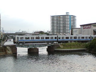 和田岬線を走る207系