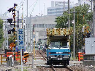 軌陸両用作業車と機まわし線が撤去された和田岬駅