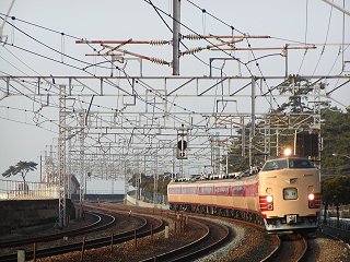 金沢総合車両所国鉄色485系300番台(2002/01/14須磨〜塩屋)